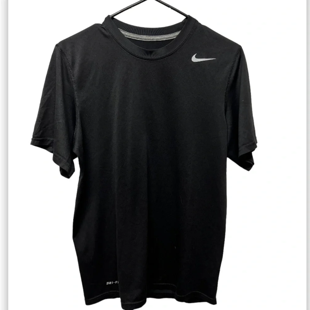 Nike Dri-fit‎ tee